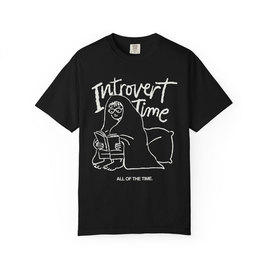 Unisex Introvert Time T-shirt, Cozy Graphic Tee for Introverts, Perfect Gift for Book Lovers, Relaxation Shirt, Comfy Everyday Wear